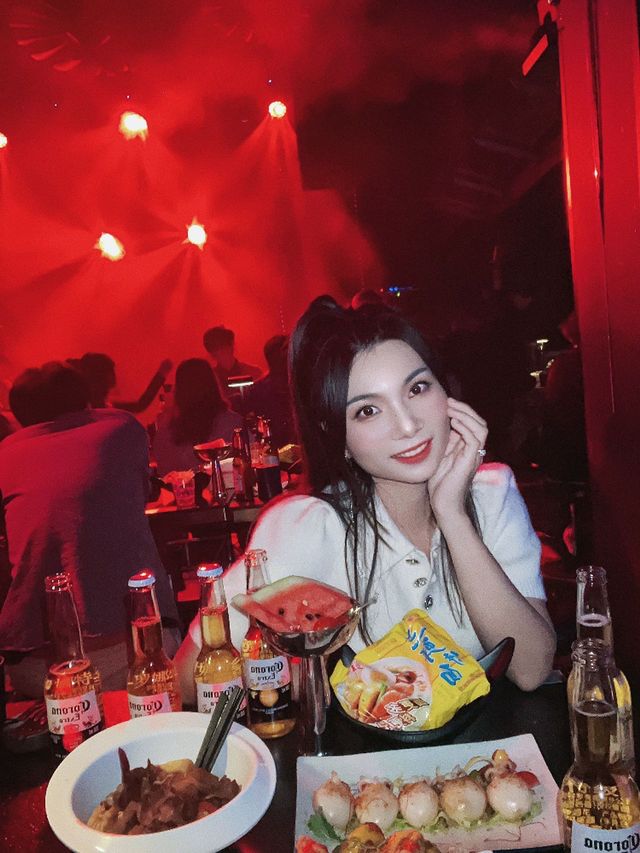 打卡完狂飆拍攝地📷要去聽下live show狂歡下