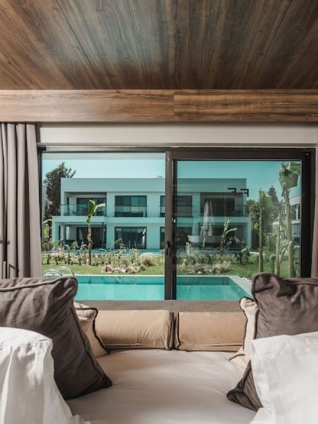 🌟 Side's Luxe Escape: Paloma Finesse! 🌴🛏️
