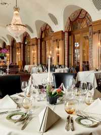 🌟 Bern's Best: Bellevue Palace's Luxe Comforts 🌟