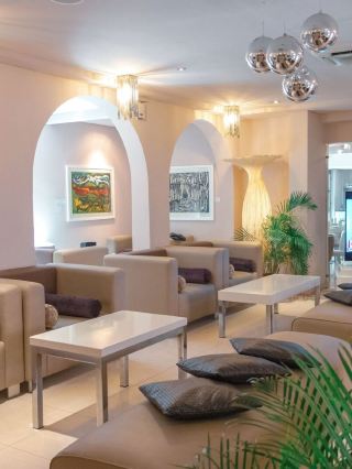 🌟 Lagos Luxe: Top Hotel Picks for Your Stay! 🌴✨