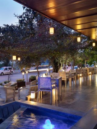 🌟 Seaside Splendor in Kusadasi 🌊🛌✨