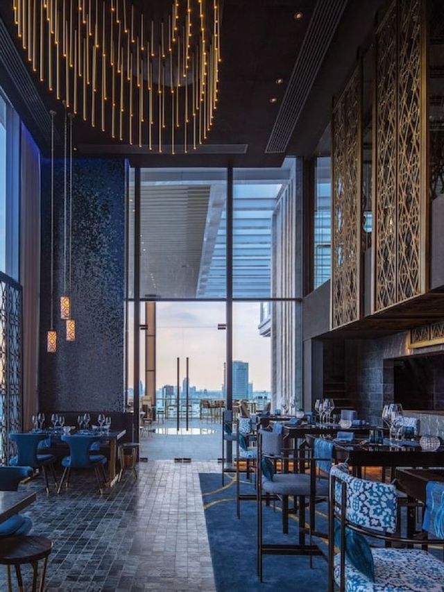 🌟 Bangkok's Best: 137 Pillars Suites & Sky-High Pools 🏊‍♂️🍴✨