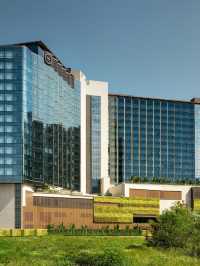 🌟 Hong Kong's Hidden Gem: Sheraton Tung Chung 🏨✨
