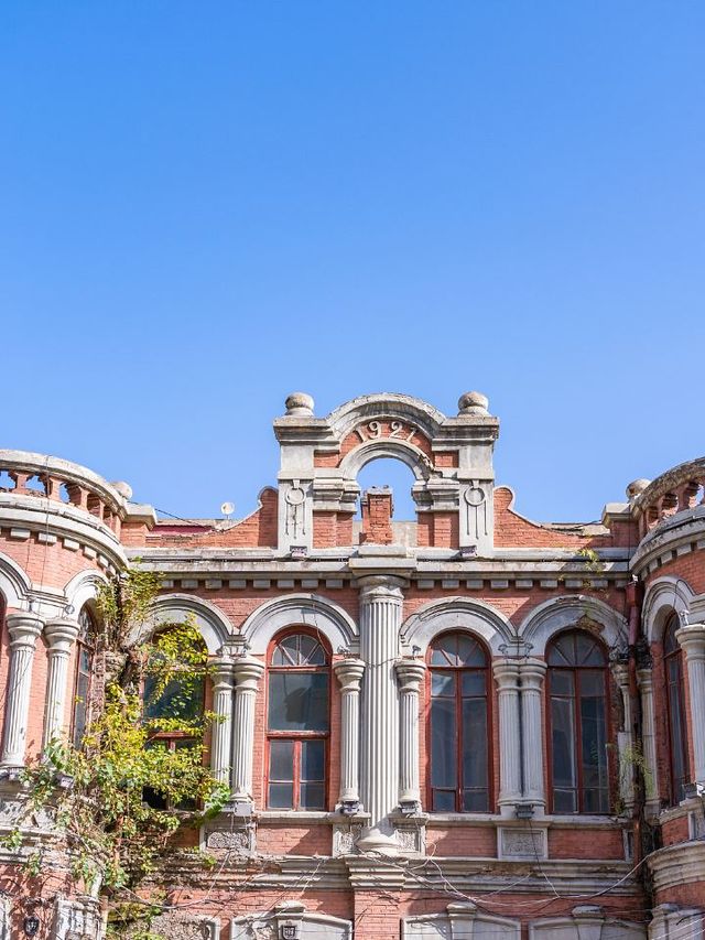 🌟 Harbin's Hidden Gems: Lights, Ice, and Culture 🌃🏰⛪