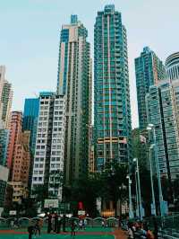 City of The Colossus: Hong Kong, Touching The Sky