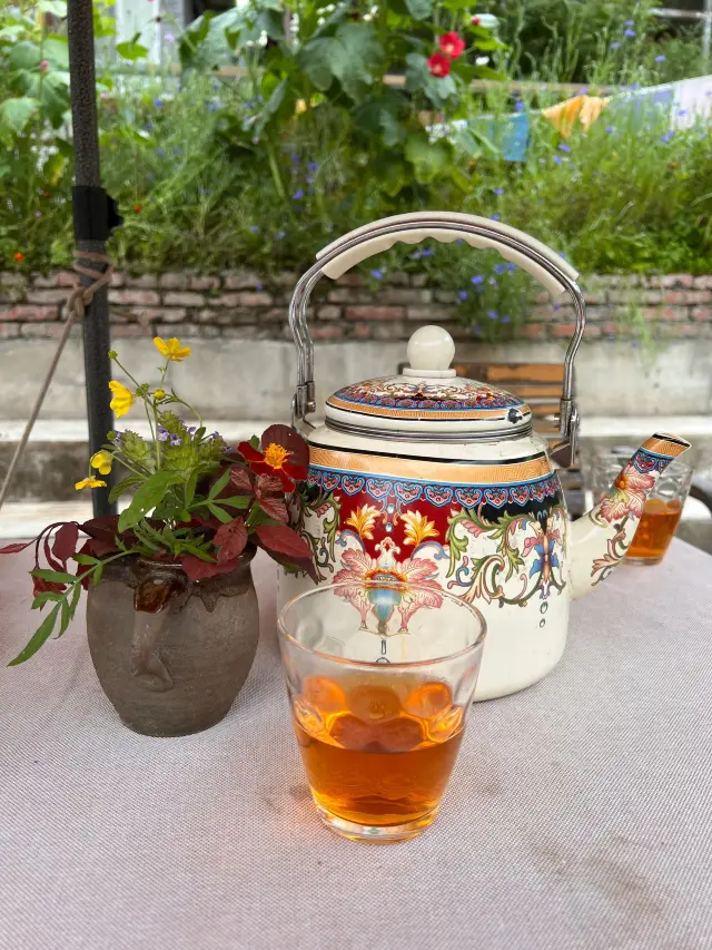 A super detailed 2-day itinerary for a family trip to Baoxing is here. 