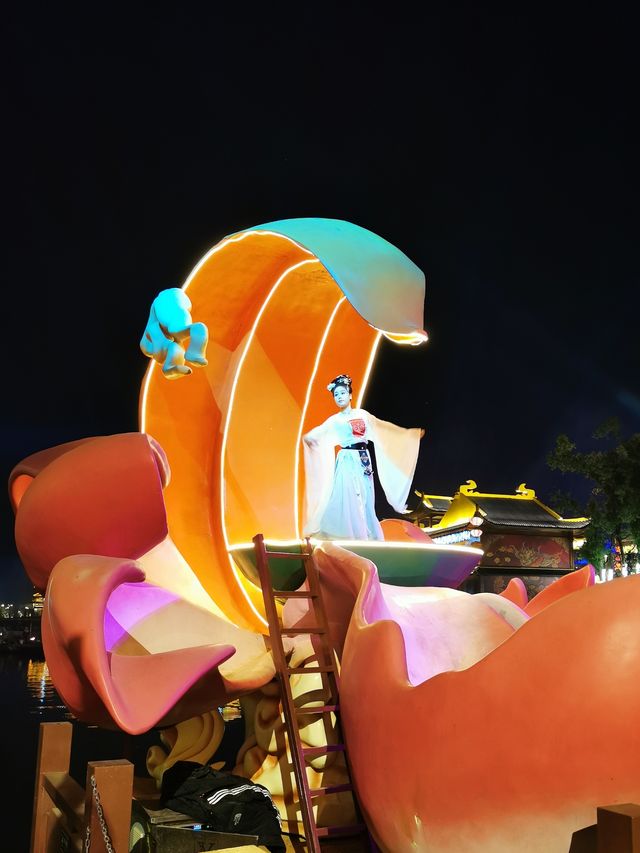 武漢周邊戀江湖嘉魚不夜城。