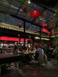 成都新開的四合院 bar！！快來上房揭瓦。