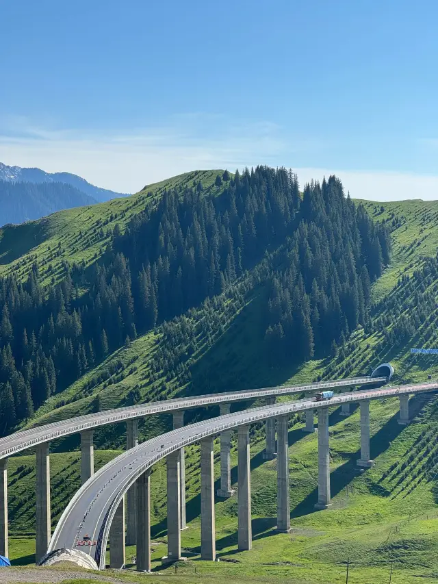 Traveling with Friends? Head to Northern Xinjiang for Kanas and Ili