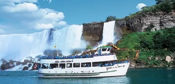 Explore Niagara Falls with the Maid of the Mist
