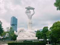 深圳南山區著名文物保護景點：女媧濱海公園-女媧補天雕像。適合拍照打卡親子遊戲觀光旅遊。