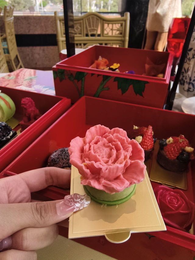 命，這家酒店可以躺著看故宮