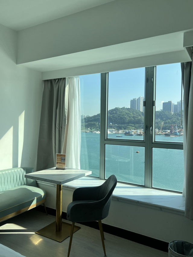 ✨香港荃灣華麗海灣酒店｜高性價比海景房！住進「寧靜海濱+本地生活圈」～🌊