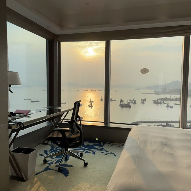 08年的香港海景W酒店非凡套 帶我穿越回經濟上行期…
