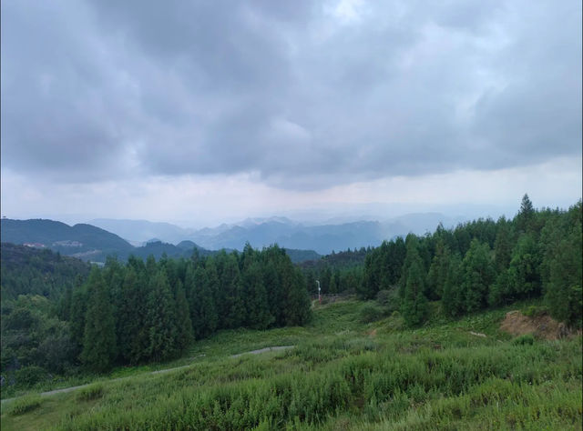 六盤水3日2夜涼都暴走 | 烏蒙草原+地心索道+夜郎秘境