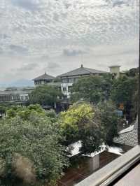 🌊夏日限定浪漫！在海邊泡溫泉也太愜意了吧♨️