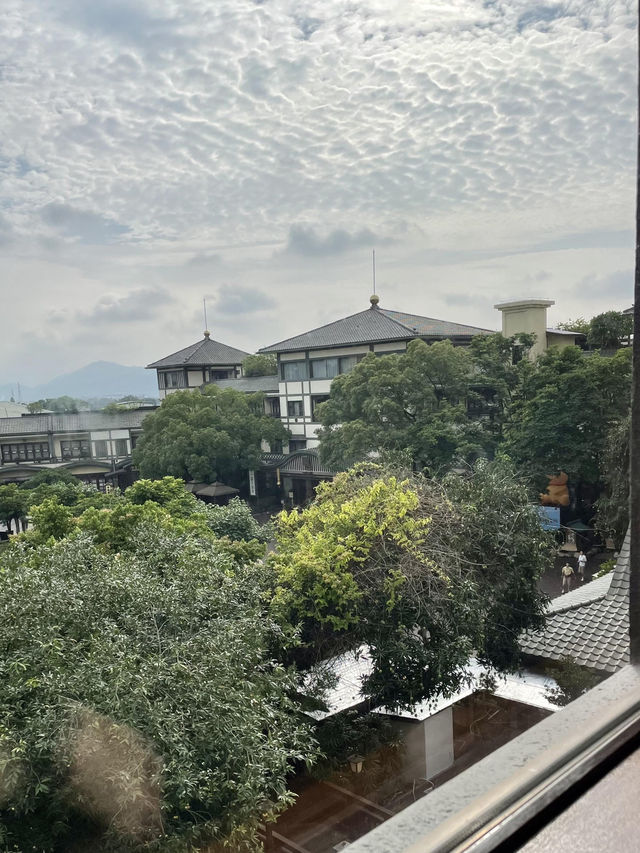 🌊夏日限定浪漫！在海邊泡溫泉也太愜意了吧♨️