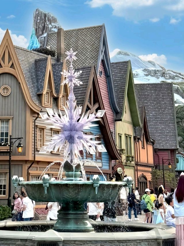 🎠谁说港迪不如上迪❓冰雪奇緣冰藍系城堡美哭我🥺✨
