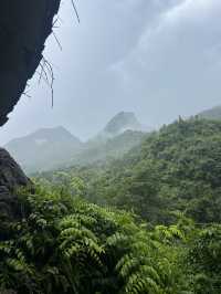 The amazing waterfall HUANGGUOSHUPUBU