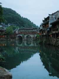 鳳凰古城：煙雨江南邂逅千年浪漫！