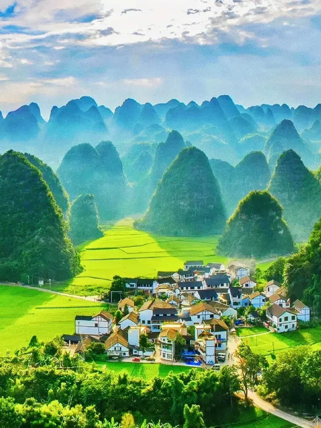 Took the kids to Xingyi with its 22°C summer, and it was more breathtaking than Switzerland...