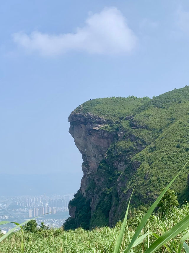 山水畫卷中的五虎傳說：五虎山旅遊區
