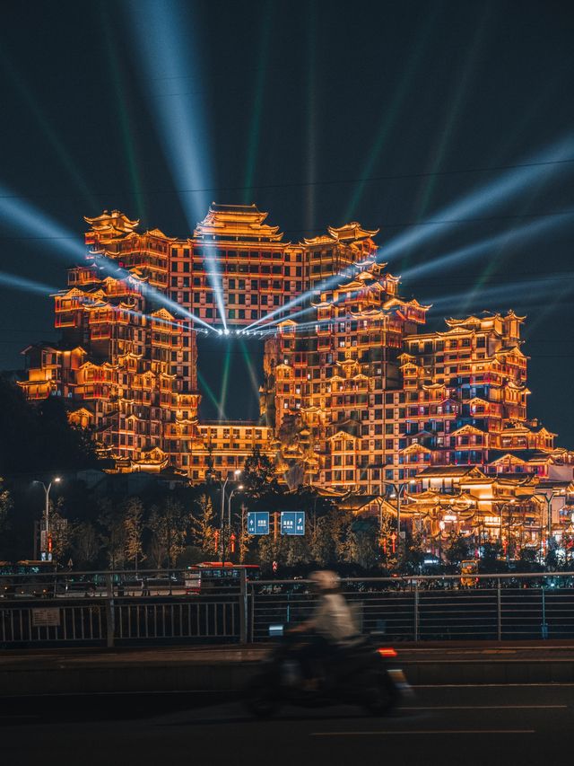 張家界夜景必打卡土家族「布達拉宮」也太壯觀了吧！
