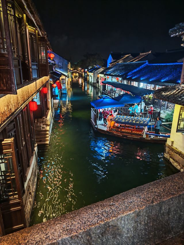 東方之門絕美夜景！蘇州園林+水鄉古鎮一日暴走攻略  推薦理由： 江南園林天花板！拙政園YYDS 周