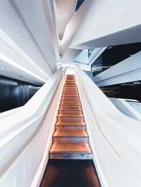 香港9大本地人才知道的影相打卡潮聖地📸|彩虹屋邨、怪獸大廈、海邊木橋,本地人私藏的小眾秘境一次收藏📷✨