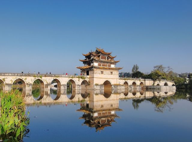 雙龍臥波,夕陽下的建水十七孔橋。 雙龍臥波,夕陽下的建水十七孔橋。