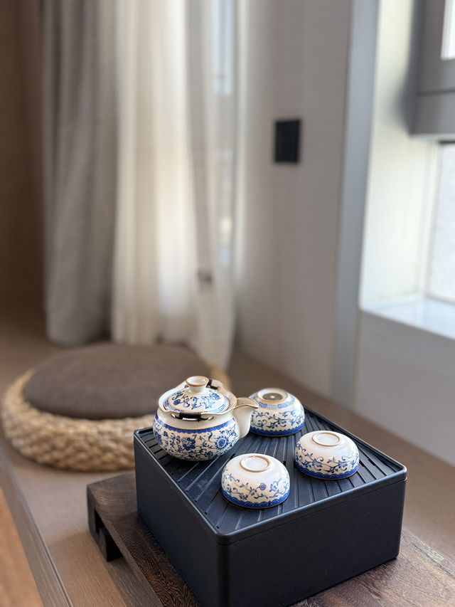 住進「新中式美學酒店」。