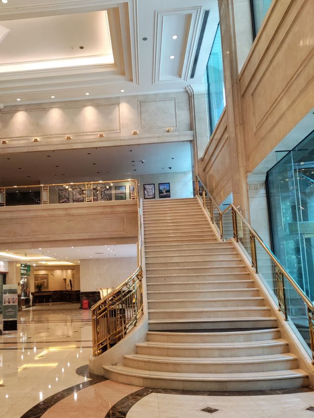 掩映在梧桐樹中奢華酒店衡山花園酒店行政樓