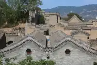 與有肝膽人共事,從無字句處讀書。