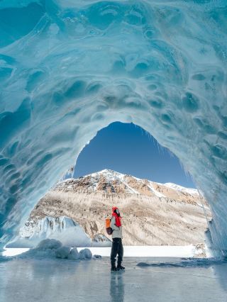 Tibet Eastern Blue Ice Cave, a hidden glacier in Tibet