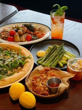 The sense of relaxation after get off work is what this bistro provides.