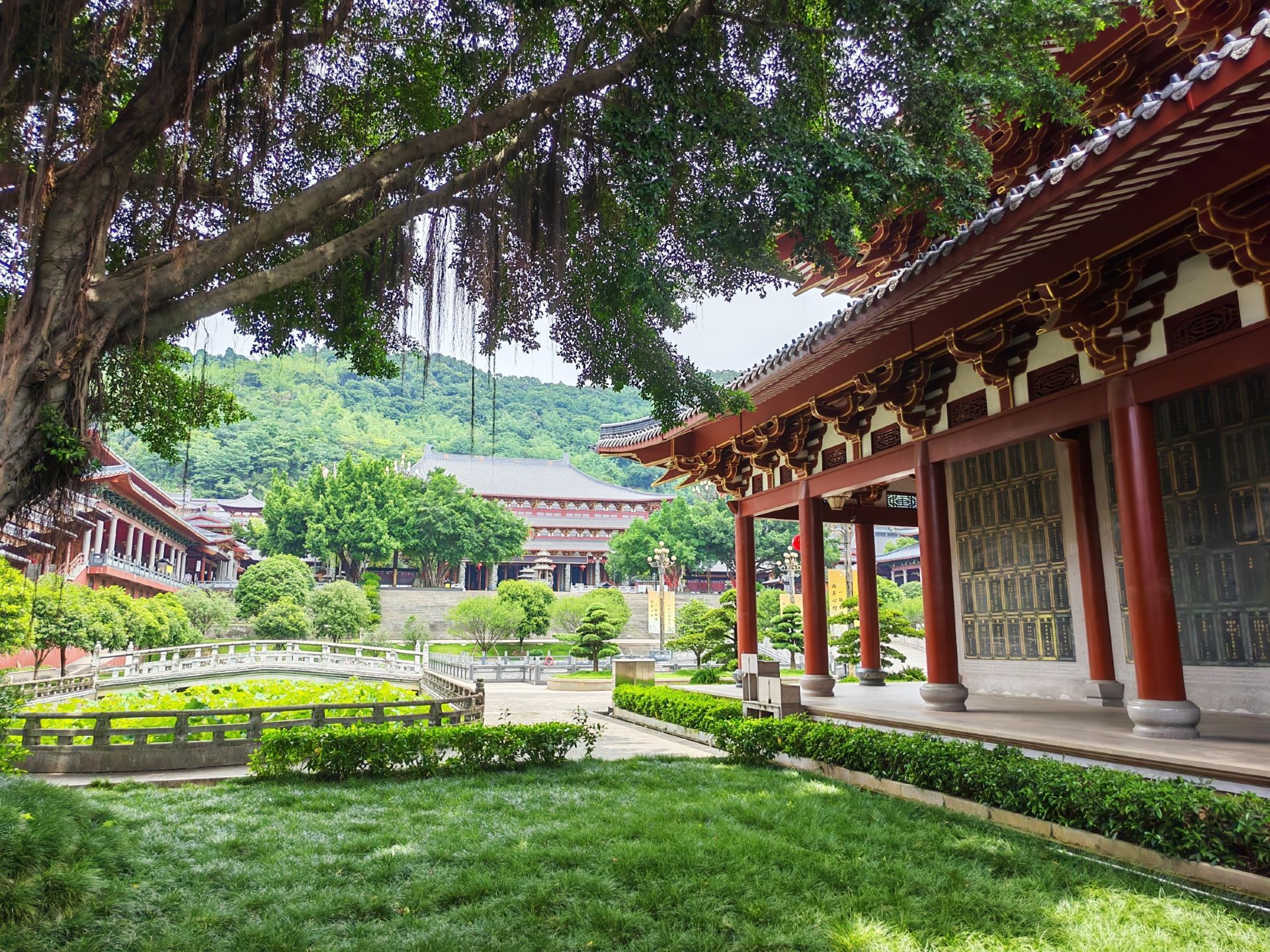 Hướng dẫn tham quan chùa Qishan Wanfo