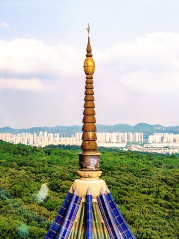 霊谷塔｜現代工芸を融合し、中式古塔の風華を築く | Trip.com 南京