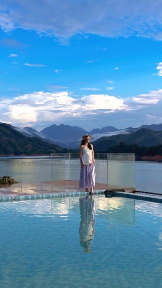 Spend the summer at Xianxia Lake, where mountains, rivers, and lakes blend into your dreams