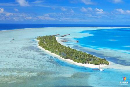 Medhufushi: Escape to the Serene Blue of the Maldives