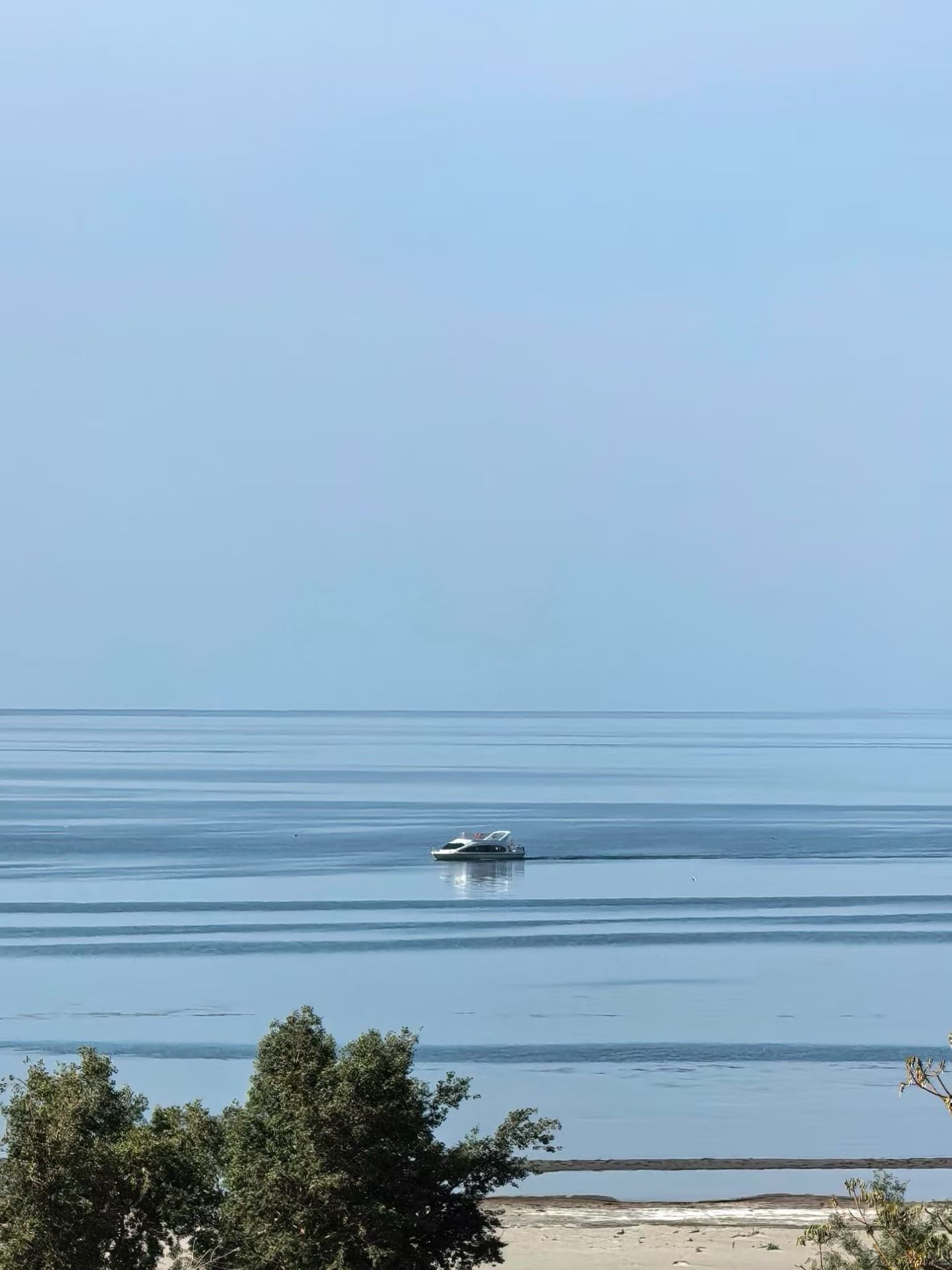 Bosten Lake: Xinjiang’s Surreal Desert Blue Paradise