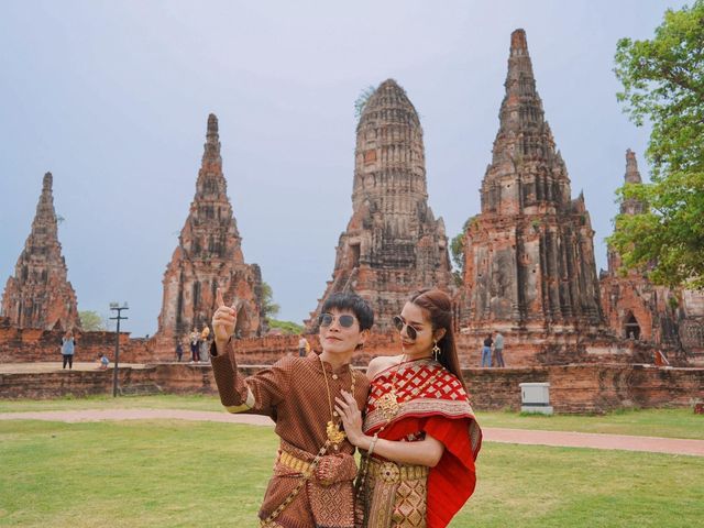 ใส่ชุดไทยย้อนยุคถ่ายรูปสักครั้งที่  วัดไชยวัฒนาราม