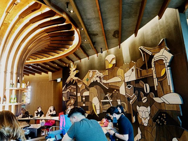 พาทัวร์คาเฟ่สตาร์บัคที่ใหญ่ที่สุดในไทย