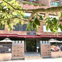 2+2 Cafe & Bar