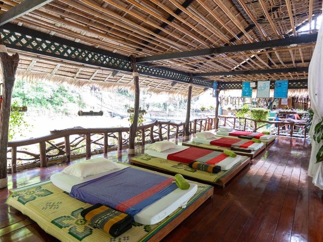 River Kwai Jungle Rafts Floating Hotel 