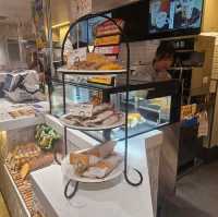 Autumn chillax time at Doutor cafe, Jiyugaoka
