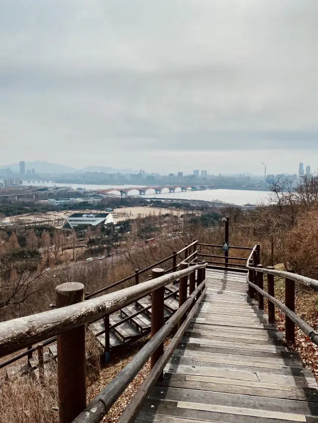 Scenic Haneul Park straight out of a k-drama❤️