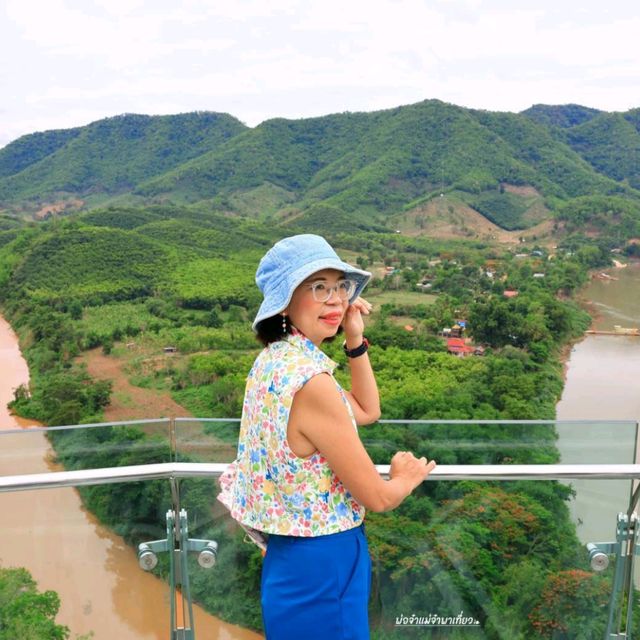 สกายวอร์คเชียงคาน จุดชมวิวแม่น้ำสองสี