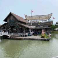 เที่ยวตลาดน้ำสี่ภาค พัทยา