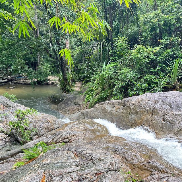 น้ำตกบริพัตร ความสวยของธรรมชาติ