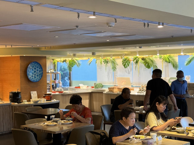 🍳 綠波廊早餐：飯店中的素食吃到飽！🌱🥣